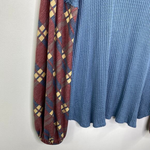 Lime N Chili Blue Pattern Long Sleeve Waffle Knit Top Women's Size Small S - Picture 2 of 7